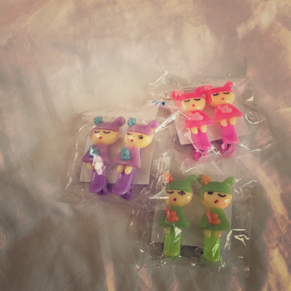 3 sets of NEW hair clips